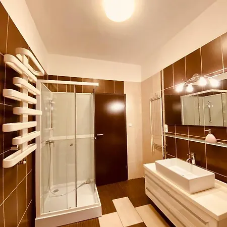 Sommer Panzio 住宿加早餐酒店 Balatonföldvár