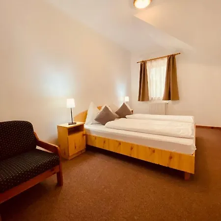 Sommer Panzio Bed & Breakfast 3*