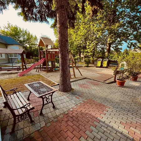 Sommer Panzio Balatonfoldvar