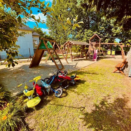 Sommer Panzio ベッド・アンド・ブレックファスト 3*