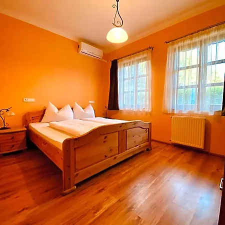 Sommer Panzio 3* Balatonföldvár