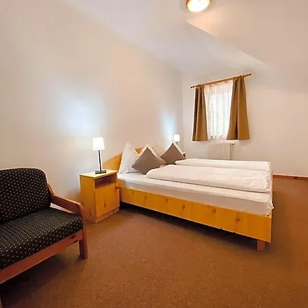 Sommer Panzio 住宿加早餐酒店 3*