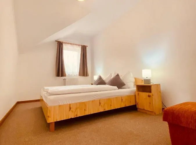 Sommer Panzió Frühstückspension