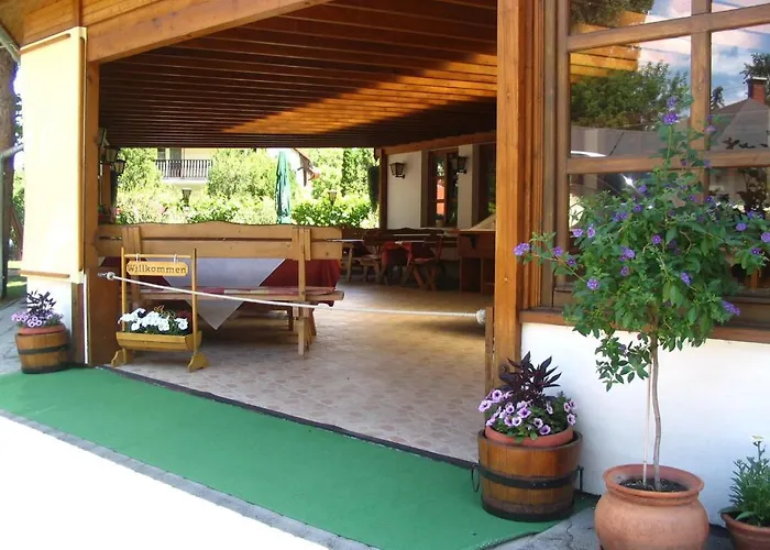 Sommer Panzio 3* Balatonföldvár